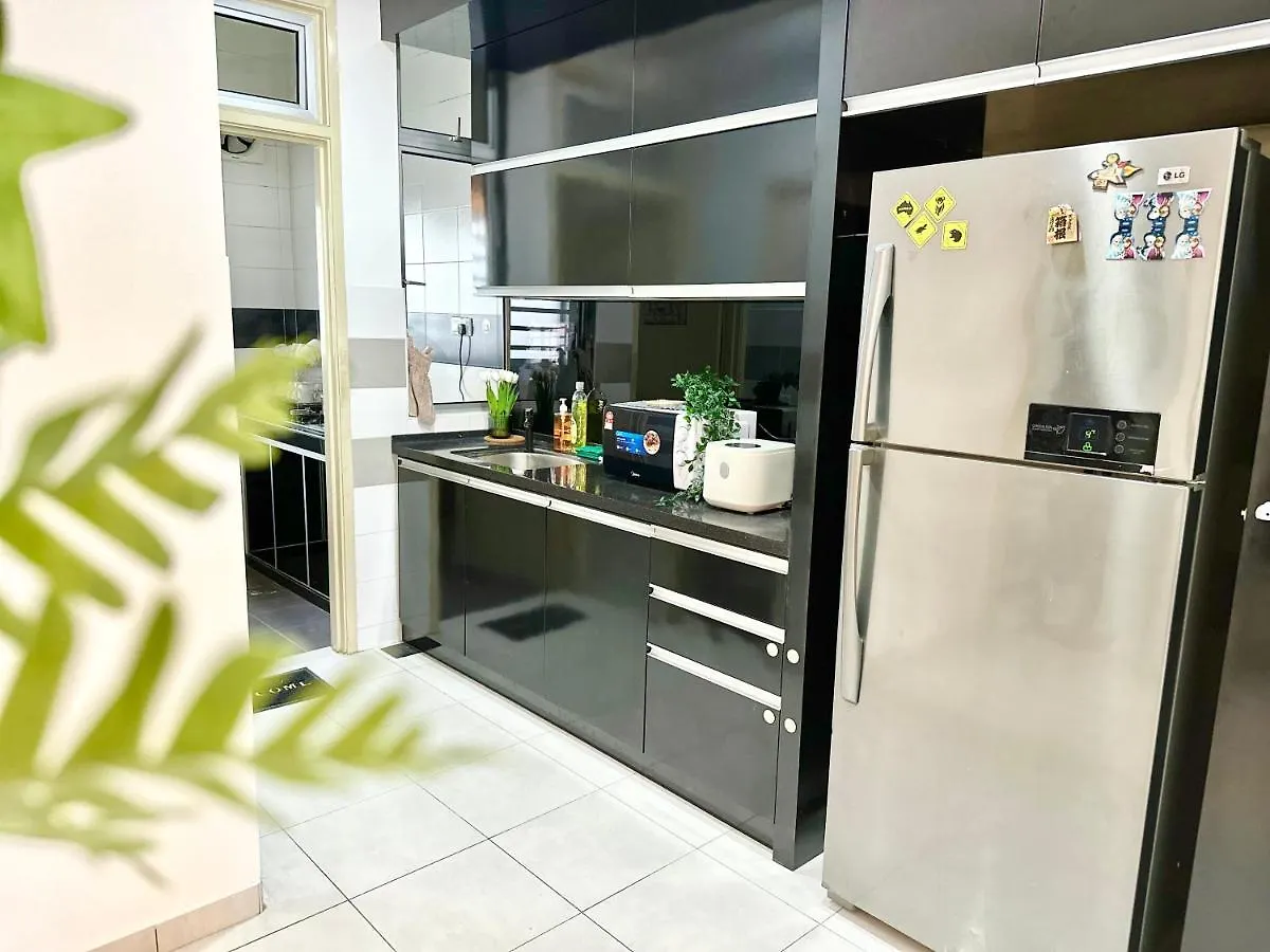 Setia Tropika Serenity: 4Bedroom Landed 12-16Pax Johor Bahru