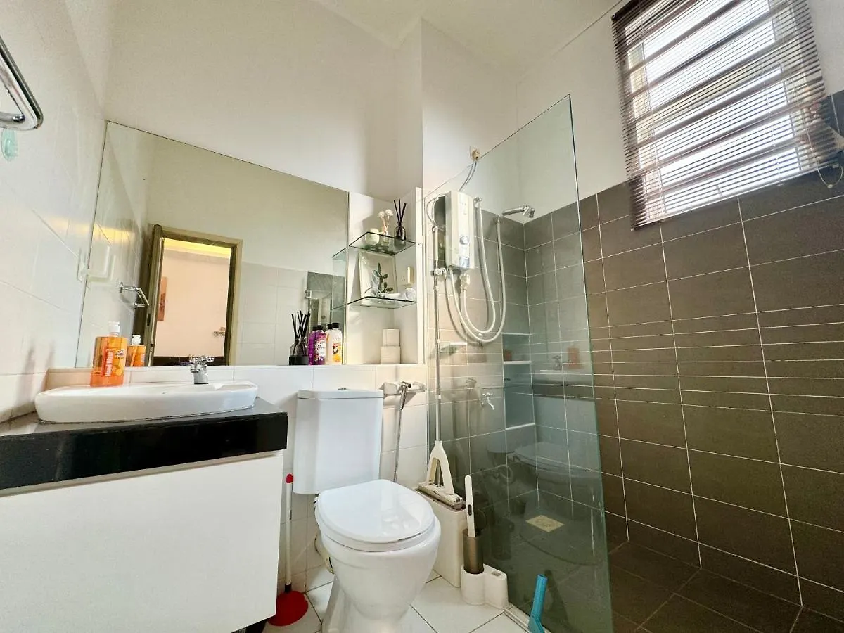 Setia Tropika Serenity: 4Bedroom Landed 12-16Pax Johor Bahru