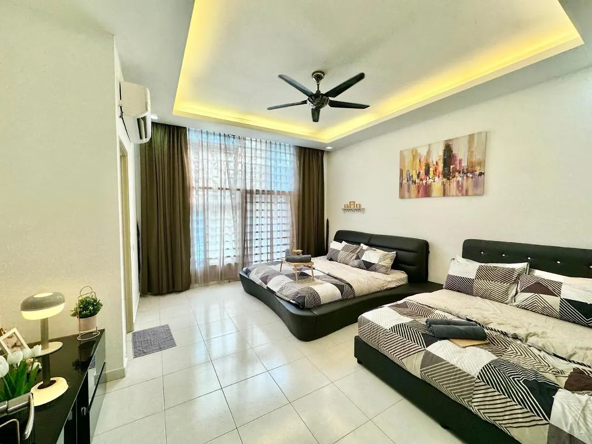 Setia Tropika Serenity: 4Bedroom Landed 12-16Pax Johor Bahru